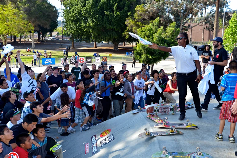 <!--dala153-->

...The Product Toss!!  Even the security lady was getting in on it!