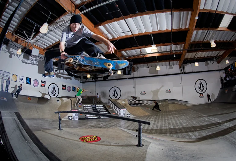 <!--dacm16-finals-->

Chase Webb goes.. BANZAI!!!!!!!