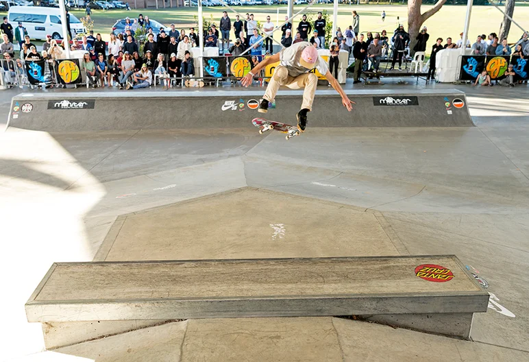 <!--daausfinals-->

2nd place Golden Ticket holder, Mikey Mendoza B/S Flips from corner to corner.