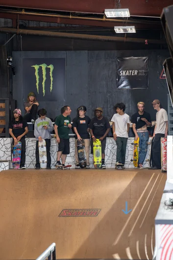 Montesi up on the kahuna giving the kids a lesson about skateboarding.

<!--goskateday22-->