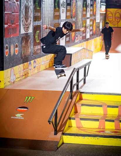 Kairi with the Heelflips again .. this time into a Front Feeble.
<!--sundaytampapro2021-->