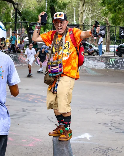 This dude showed up and started dancing in the middle of people's runs in a crazy fit.

<!--damnamnyc23-day2-->