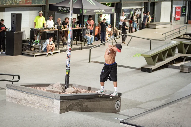 It works for Switch Backtails too!

<!--damnambreda22qualifiersphotos-->