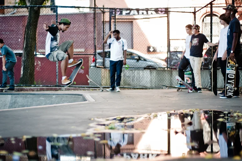 <!--danyc14-->

Tyrone Henderson has the biggest pop out of these front blunts.