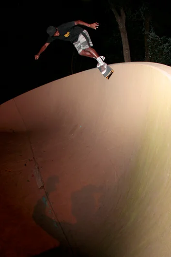 <!--exp115-->

Zion - BS Smith on the wave.