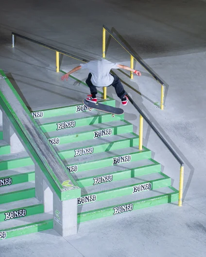 Sena Watanabe owns the heelflip in every variation. Back heel down the set.

<!--damnamjapan2022day1-->