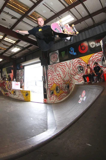 <!--bff2018-->

Clint Beswick : Frontside Air
