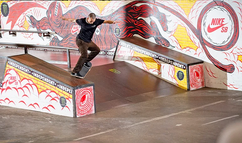 <!--am17sunday-->

Remember Jorge Simões?  First place qualifier that gets to skip straight to the finals? He's back at it again, gettin’ warm while they tally up scores from Semi’s.