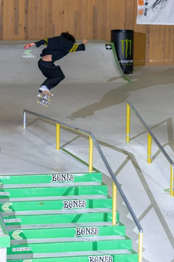 Poker face followed by a cab back noseblunt. I with I could just regular back noseblunt!

<!--damnamjapan2022finals-->