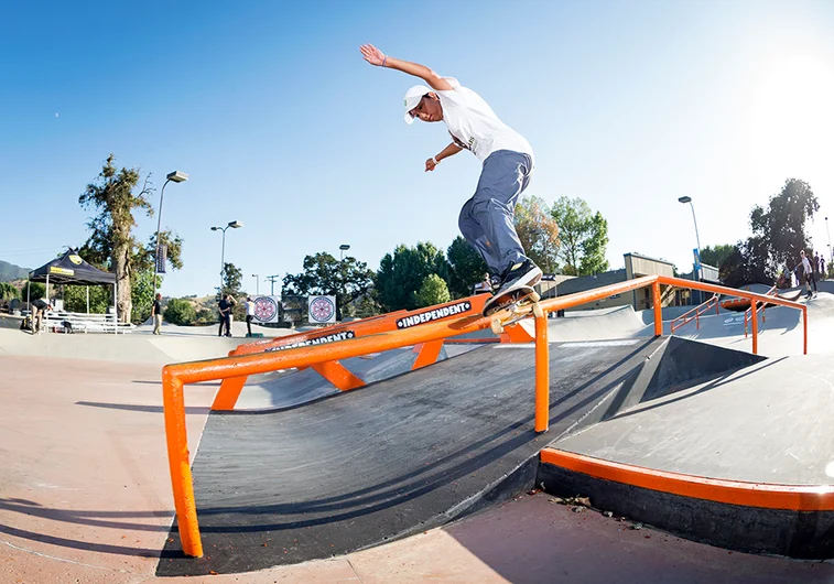 <!--daww19practice-->

Hina Maeda warms things up with a Feeble.
