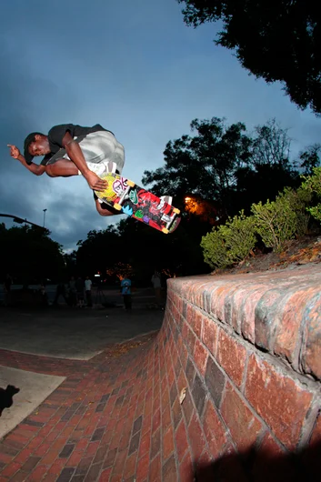 <!--exp115-->

Air Zion.