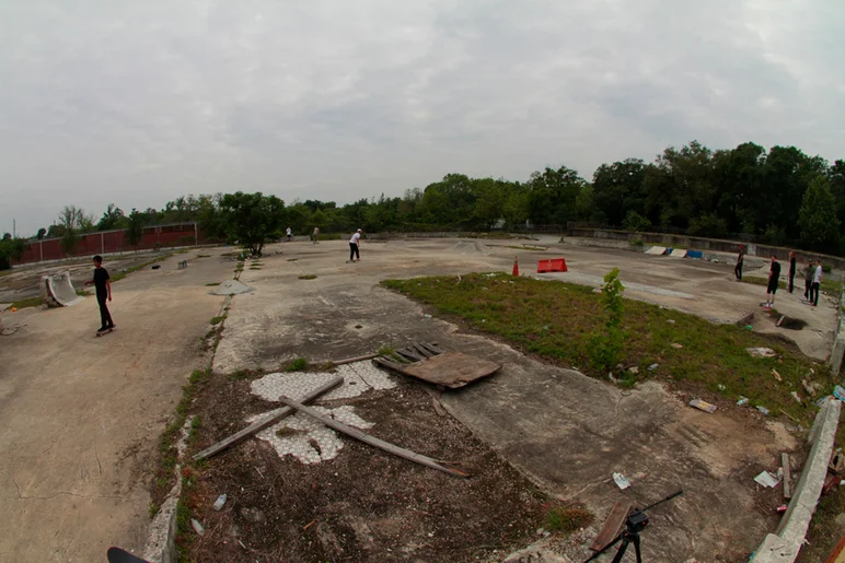 <!--lukeswedding-->

We got our rental cars and were back on schedule. First stop was Kook Town; this DIY in Jacksonville spot that Mike Peterson from Block Skateshop took us to.