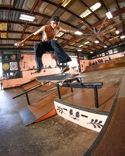 Felipe with a late shuv over the bump to bar to further cement himself into the Sponsored division finals.

<!--schoolsoutjam2023-->