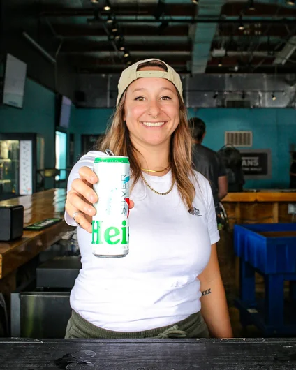 Free brews were flowing and I helped myself to one of the lower calorie options. Cheers!

<!--clashofthecrews23day2-->