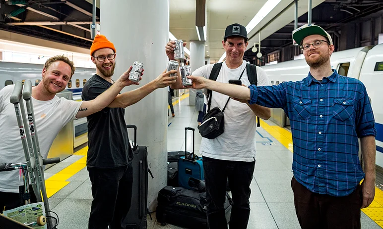 <!--daja18-day1-->

Got our hands on some brewskis.
