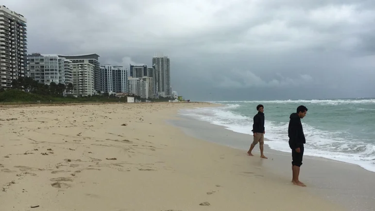 <!--spotrtmiami-->

After complications with checking in with our Air BNB and getting kicked out of the complex for our oversized van, we rushed to find this steal of a place to stay. 80$ a night for a beachview of South Beach? Perfect.