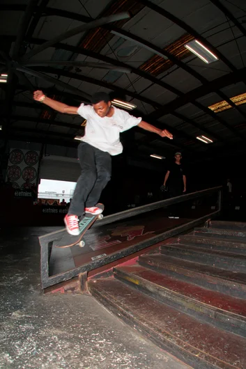 <!--btsb15-->

Chuckie Wooder BS Smith. GloSkaters.