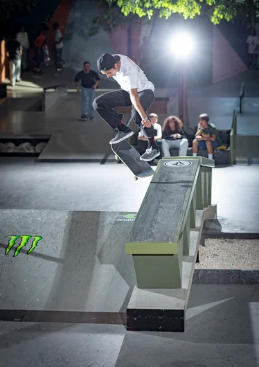Mauro Nollie Late Flipped outta this Kickflip Crook!

<!--damnambreda22qualifiersphotos-->