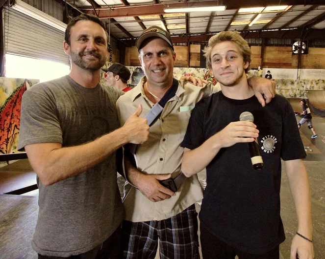 <!--skim2014-->

Long time friends, Brian Schaefer & Steve Pullara, and our announcer Luke pose for a quick farewell photo until next time their paths cross. 