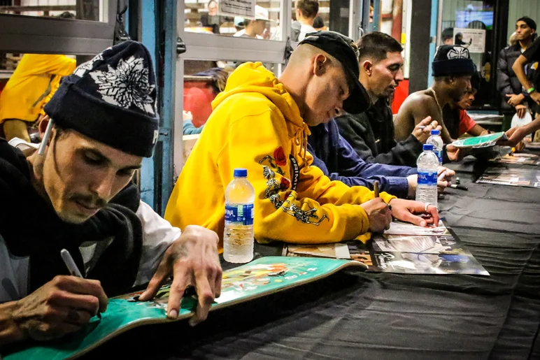 <!--primitivedemophotos-->

After the Product Toss, the team sat down to sign some autographs for their fans. 
