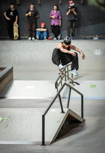 This ones for boo-thang.. Blasted Frontside Flip.

<!--damnambreda22finalsphotos-->