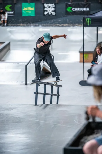 SPoT's own Marse Farmer starts off his run with a front lip up the rail. He skated the whole course backwards

<!--damnamnetherlandsday3-->