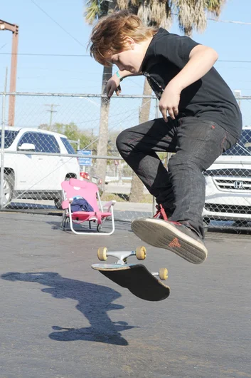 Now it's a flatground session where Payton Gilbert is getting his flicks in so he can enter the next Contest.<!-- Valentine's Day Massacre 2013 Presented by Converse -->