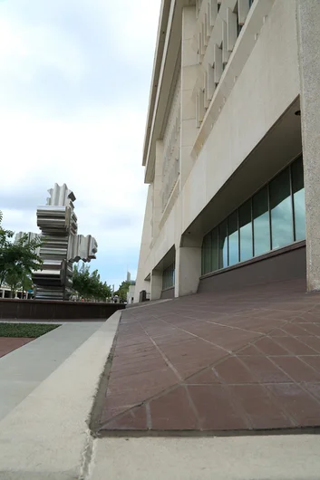 <!--feedyourhead-->

After getting kicked out of the last place, we skated by this dream spot.