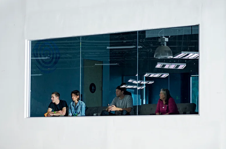 <!--dala18finals-->

The new and improved Exclusive Damn Am Sky Box.