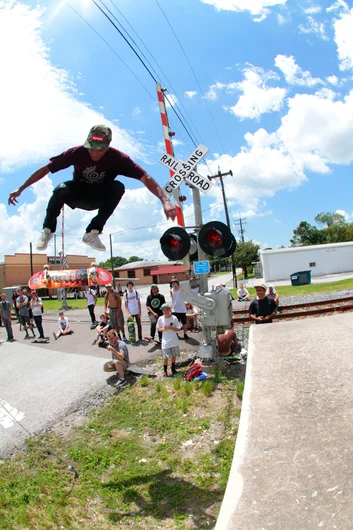 <!--gsd15-->

James Cobb - BS Flip.