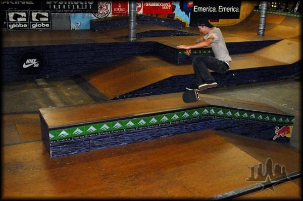 Andrew Reynolds - frontside flip tailslide