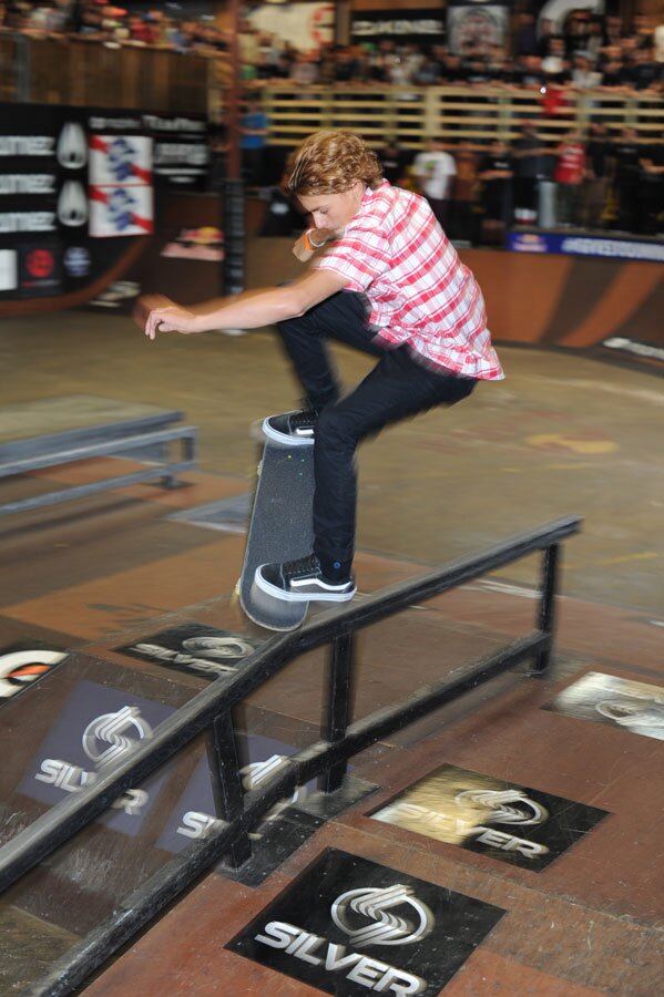 Curren's gapping to noseblunt slide