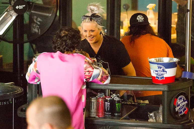 <!--pro16frinight-->

