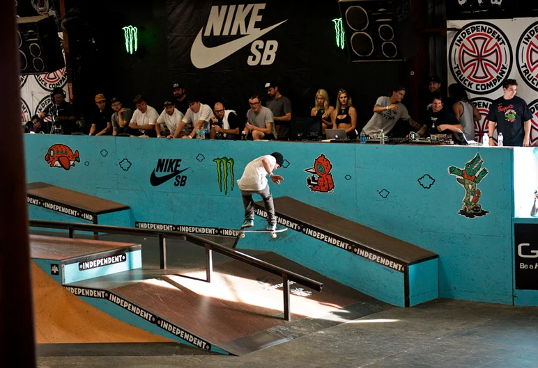 <!--am15satday-->

Yuri Facchini dials in the Hardflip Backlip while the onlookers get all judgemental an shit.