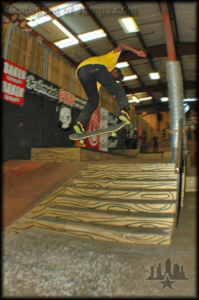 Theotis Beasley - backside heelflip