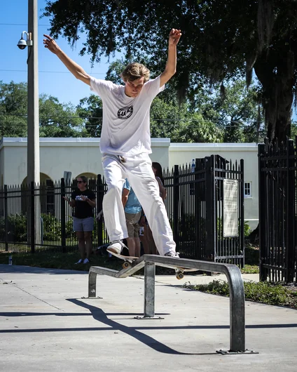 <!--canndaidb4b-->

The newest member of the SPoT team, Tyler Wolford getting the DeSoto Elementary students hyped.