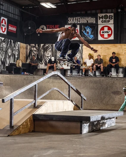 <!--hj19photos-->

James Cobb : Alley-oop 180 over the Rail onto the Box
