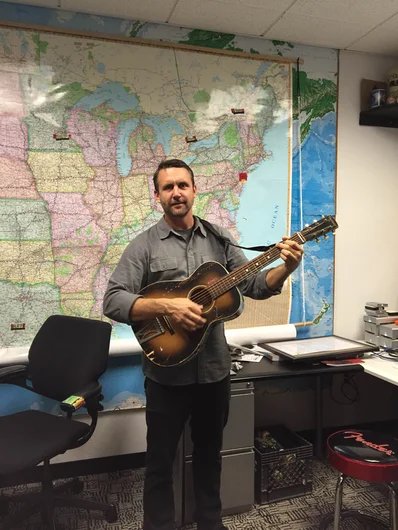 <!--zatcali-->
Then Brian Gallagher launched into his rendition of Wonderwall.