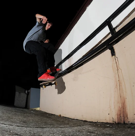 <!-- FranksForNothingLakeLand -->
Knibbs hopped out of this smith grind into the steep hill in nearly complete darkness after it rained. Nightcap.