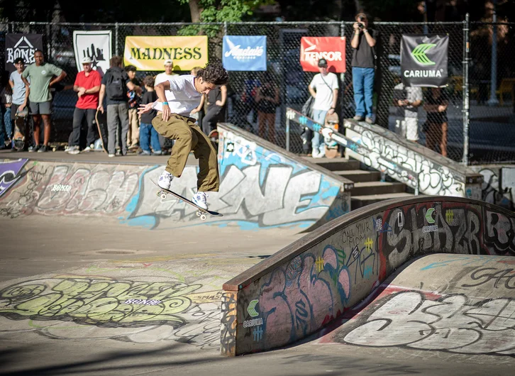 Number one qualifier, Nicholas Ramos takes it full radial over the pyramid.


<!--damnamnyc2022day2-->