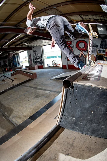 <!--dachi19d1-->

You know in a crime type mafia movie where the boss takes the gun from the goon to take care of business himself, yeah that was kinda like when Paul did this B/S Noseblunt.