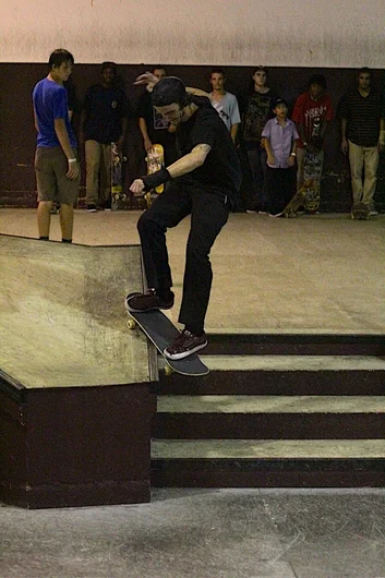 <!-- surfexpo2013 -->

Midtown local Ryder Bartholomew with a smith grind