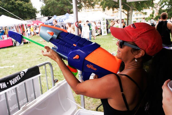 Warped Tour 2010: Alejandro's mom is trouble