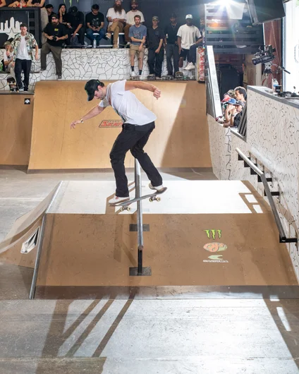 Matt Berger kickflip back lip for the fans in the back.
<!--tampapro22fridaypractice-->