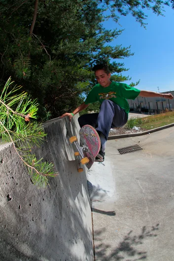 <!--daatlrt-->

The locals made a DIY wallride spot across the way. Alejandro taking advantage and gets up there frontside.