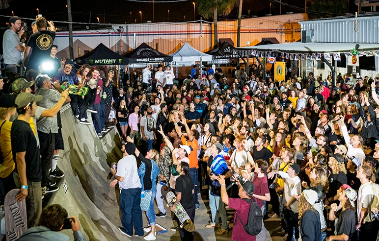 <!--am17-ccj-->

Safe to say a few people showed up.