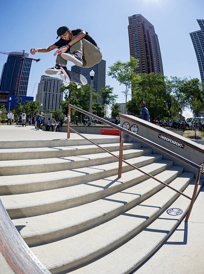 Damn Am Chicago 2017 Practice & Indy Best Trick