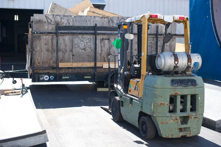 The only way I'd get in that thing is if there was a keyboard instead of a steering wheel and stick.  Apparently, you need it to move heavy things or something.<!-- Course Construction Update: October 2012 -->