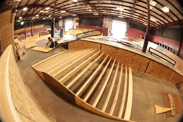 <!--procoursedemo20152-->
This just went up this morning... a nice little speed bump between QPs. There's one on the other side too.