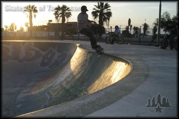 Another frontside grind from me